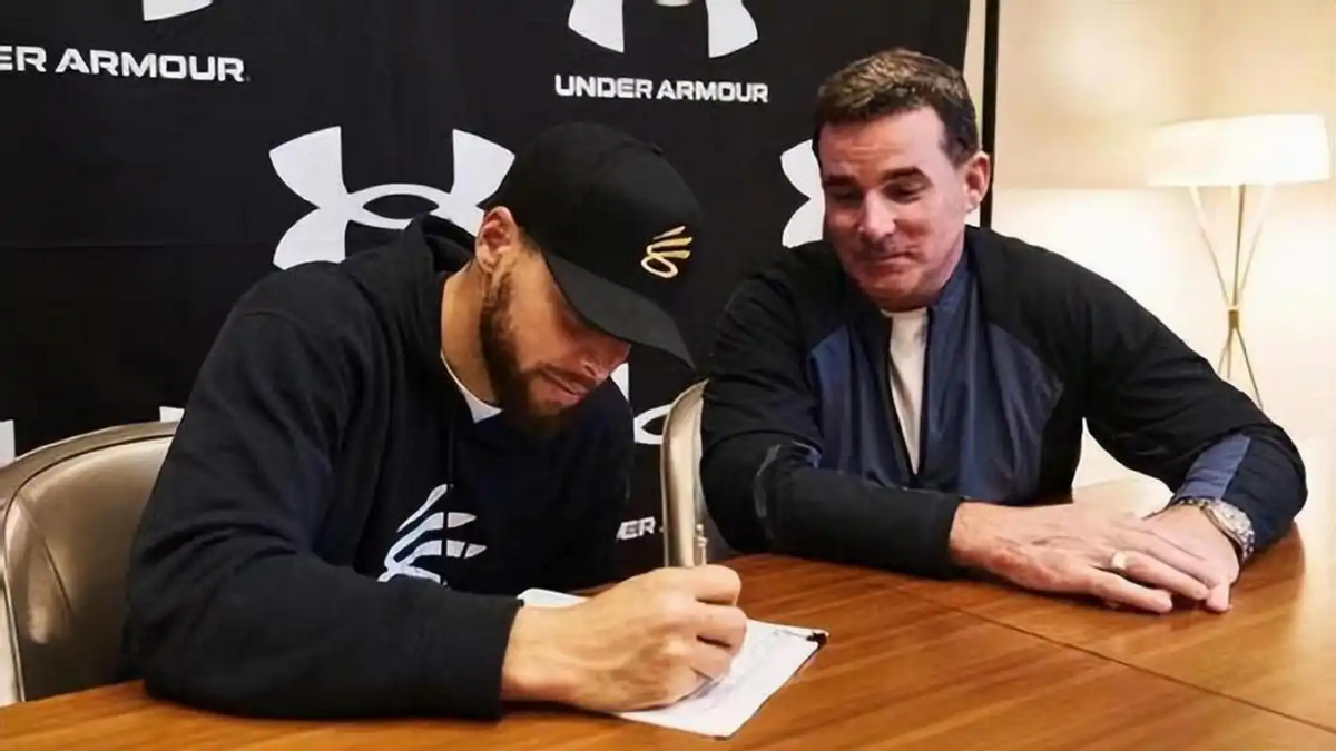 开云中国-最高礼遇！拥有终身球鞋合同有多难？历史仅此7人，科比竟无缘！